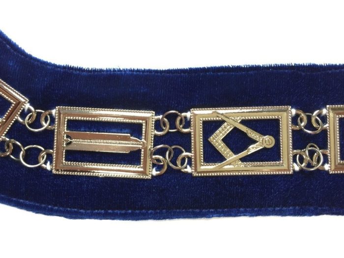 BLUE LODGE CHAIN COLLAR - GOLD PLATED ON BLUE VELVET (1)