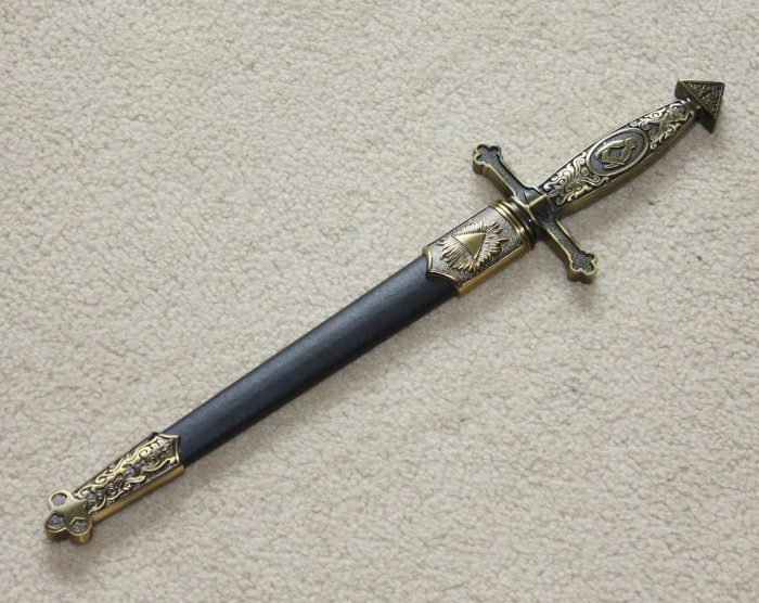 BLUE LODGE DAGGER - SQUARE COMPASS BRASS SWORD KNIFE SNAKE FLAMING BLADE BLACK SCABBARD 15 (3)