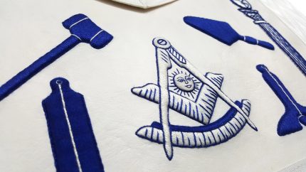 PAST MASTER BLUE LODGE APRON - HAND EMBROIDERED ROYAL BLUE & WHITE SILK THREAD (3)