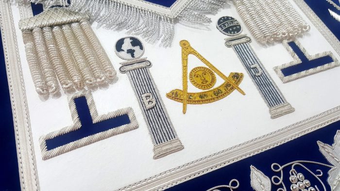 PAST MASTER BLUE LODGE CALIFORNIA REGULATION APRON - GOLD & SILVER (4)