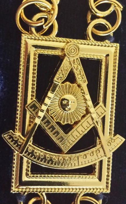 PAST MASTER BLUE LODGE CHAIN COLLAR - GOLD PLATED ON BLUE VELVET (4)