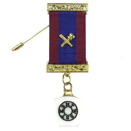 PROVINCIAL MARK ENGLISH BREAST JEWEL - GOLD PLATED